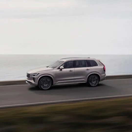 NEW XC90 Mobile 1080x1080-07