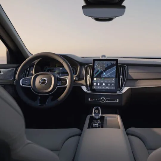 NEW XC90 Mobile 1080x1080-10